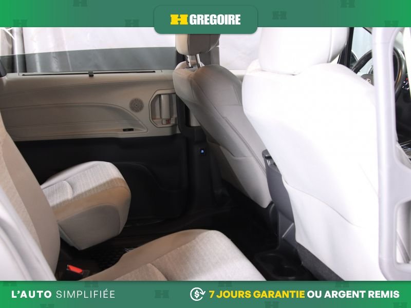 Toyota Sienna 2023 Noir Laval - photo #33