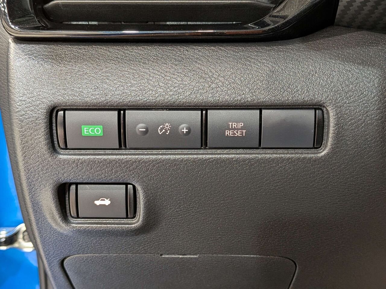 Nissan Sentra SR Manual 2024 Bleu Mirabel - photo #28