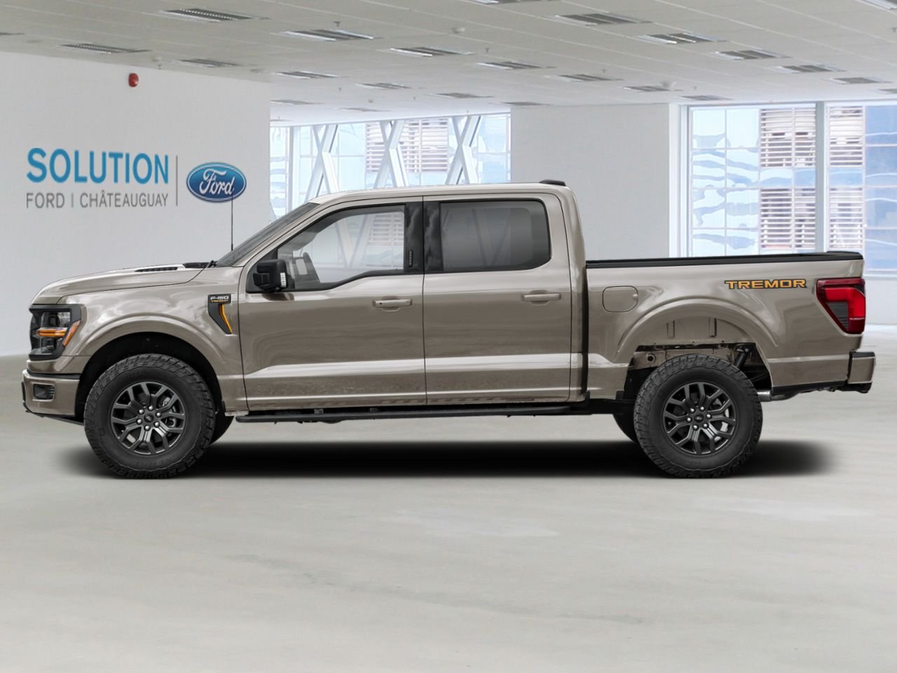 Ford F-150 TREMOR CABINE SUPERCREW 4RM CAISSE DE 5,5 PI 2026 Gris marais Châteauguay - photo #1