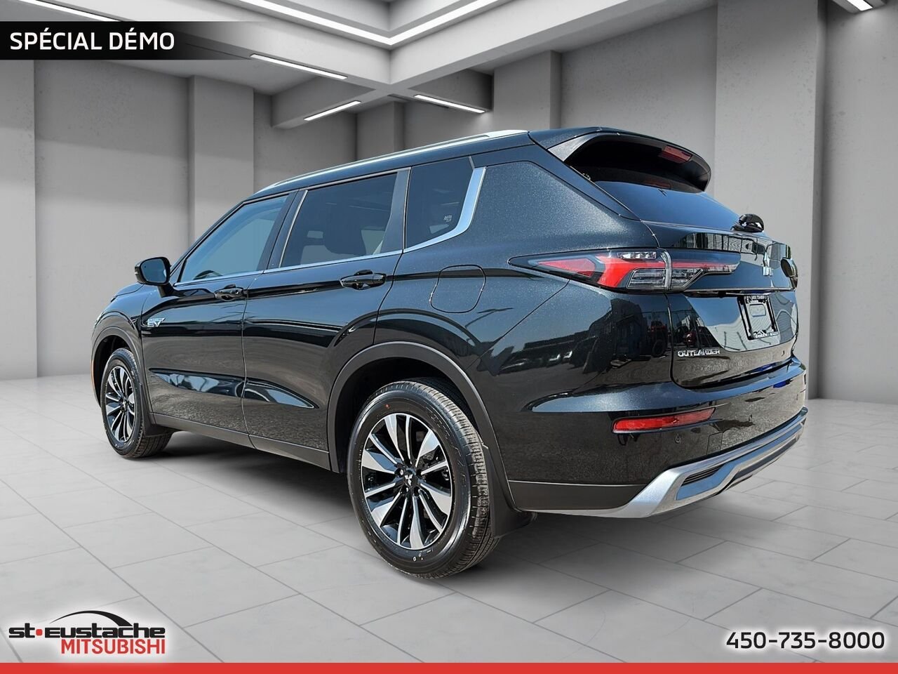 2026 Mitsubishi Outlander Plug-In Hybrid Black Diamond Premium Finish Saint-Eustache - photo #3