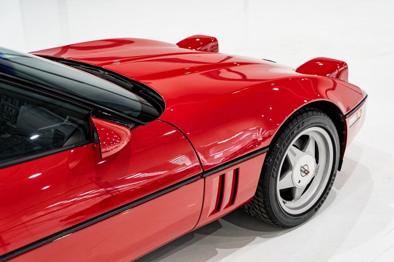 Chevrolet Corvette *PRIX EN USD* Callaway Turbo #123/400 built 1988 Rouge Montréal - photo #41