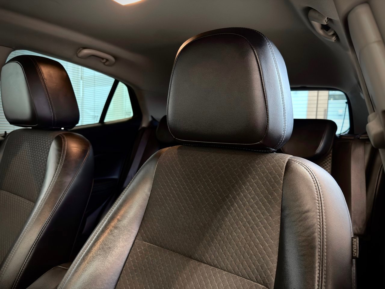 Buick Encore 2017 Rouge Notre-Dame-des-Prairies - photo #15