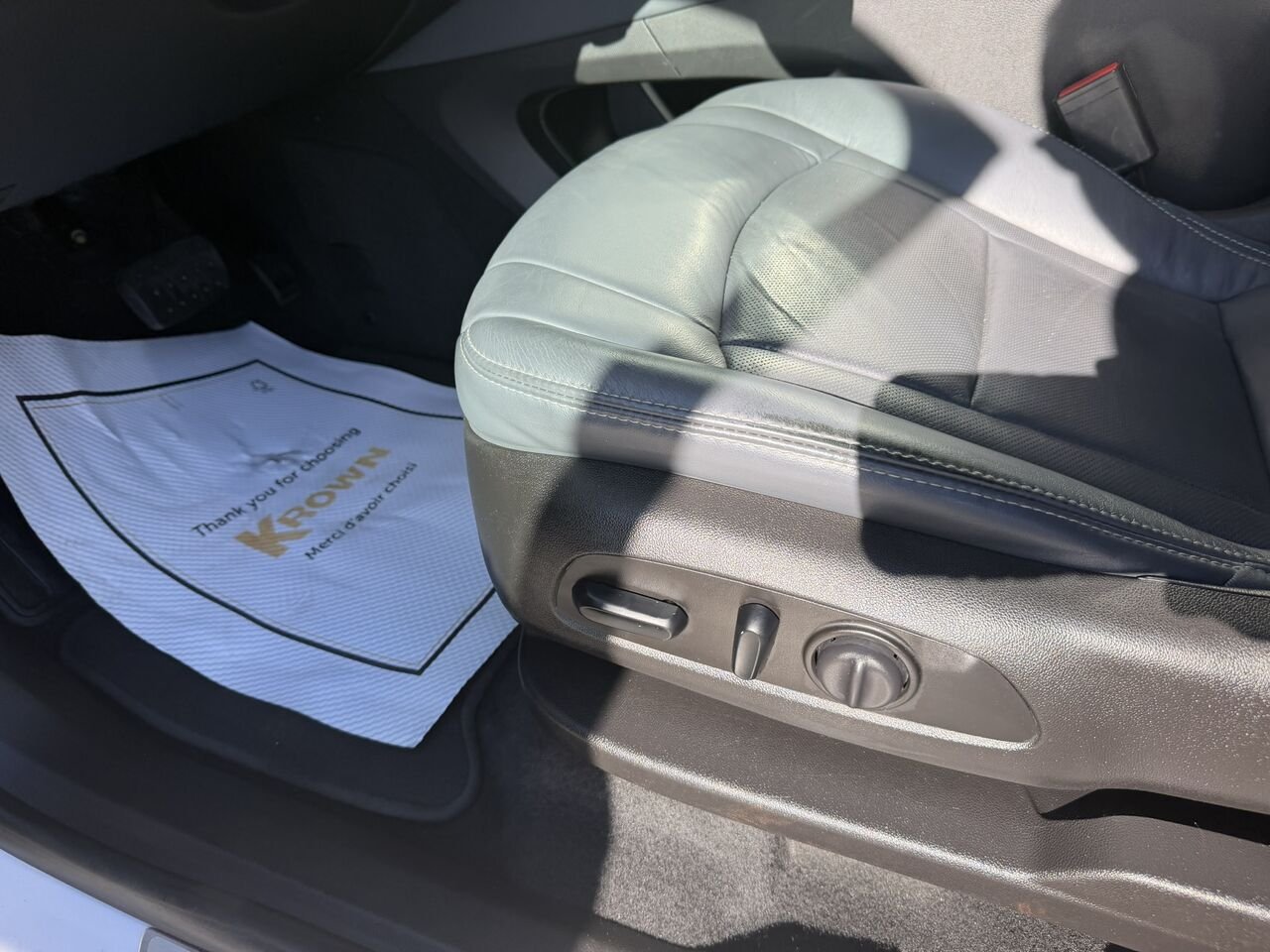 2018 Buick Enclave PREMIUM AWD 7 PASSAGERS White Laval - photo #25