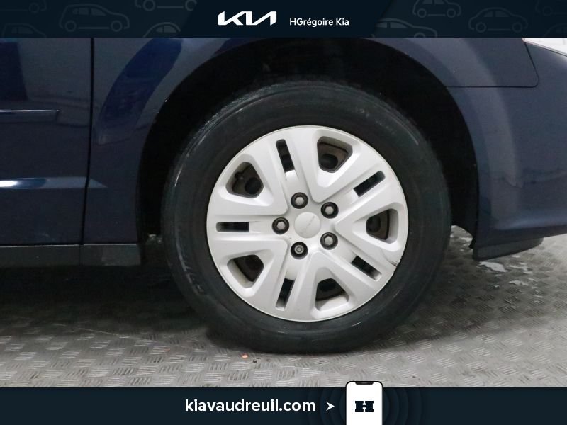 2017 Dodge GR Caravan Blue Laval - photo #25