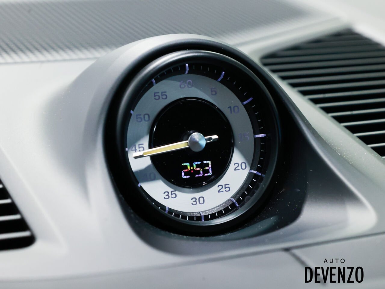 Porsche Cayenne 2024 Gris Saint-Eustache - photo #21