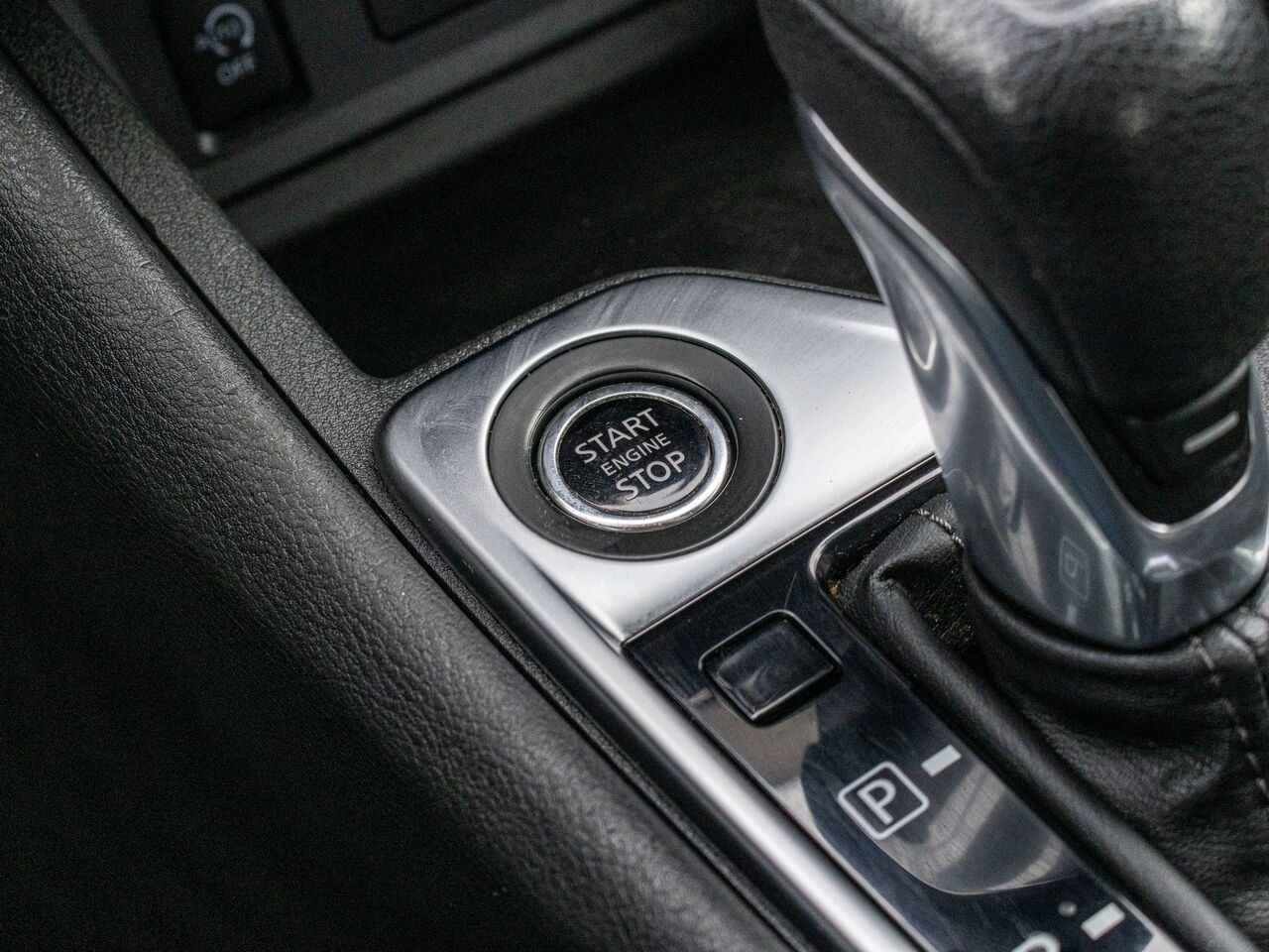 2025 Nissan Sentra SV FWD Grey Châteauguay - photo #16