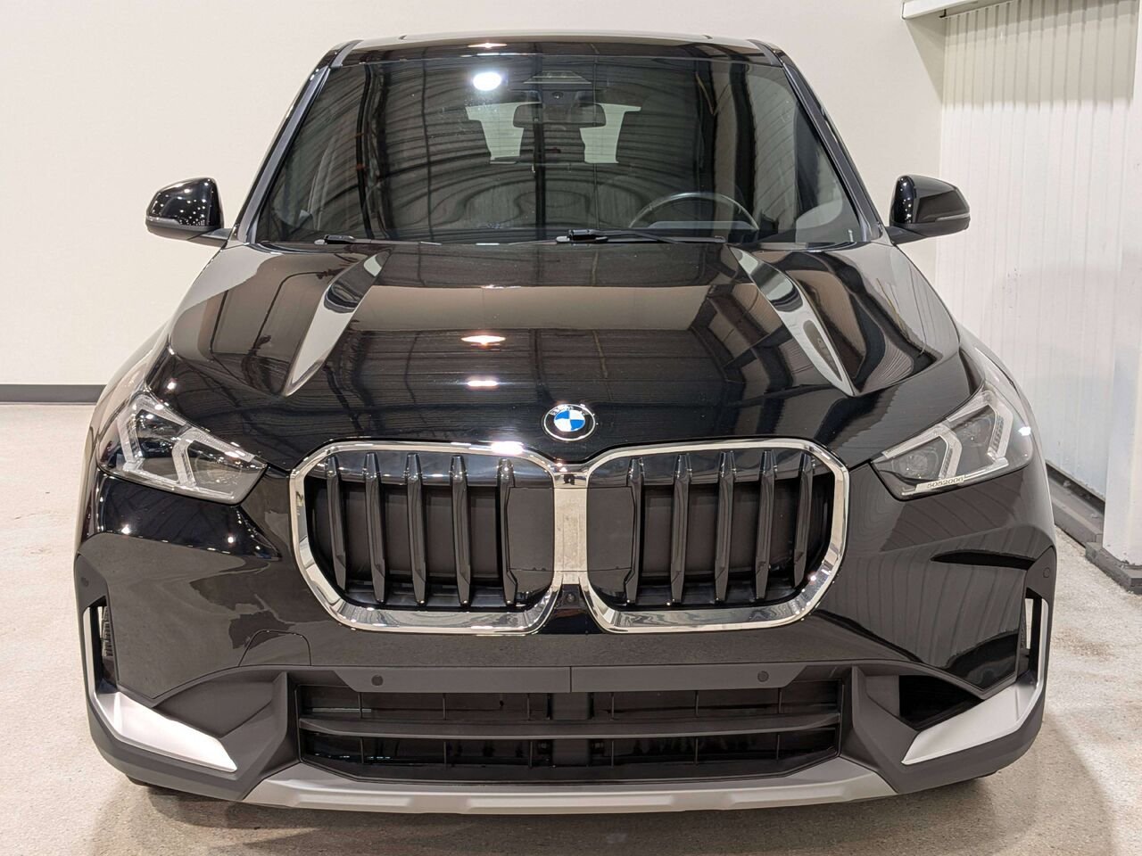 2024 BMW X1 xDrive28i Sports Activity Vehicle Black Val-David - photo #3
