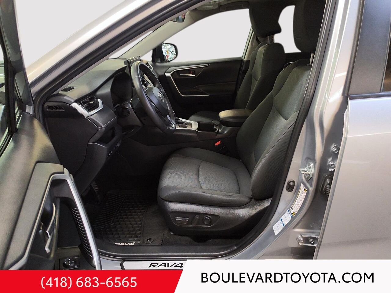2022 Toyota RAV4 100457A-69 | XLE, AWD Silver Québec - photo #8