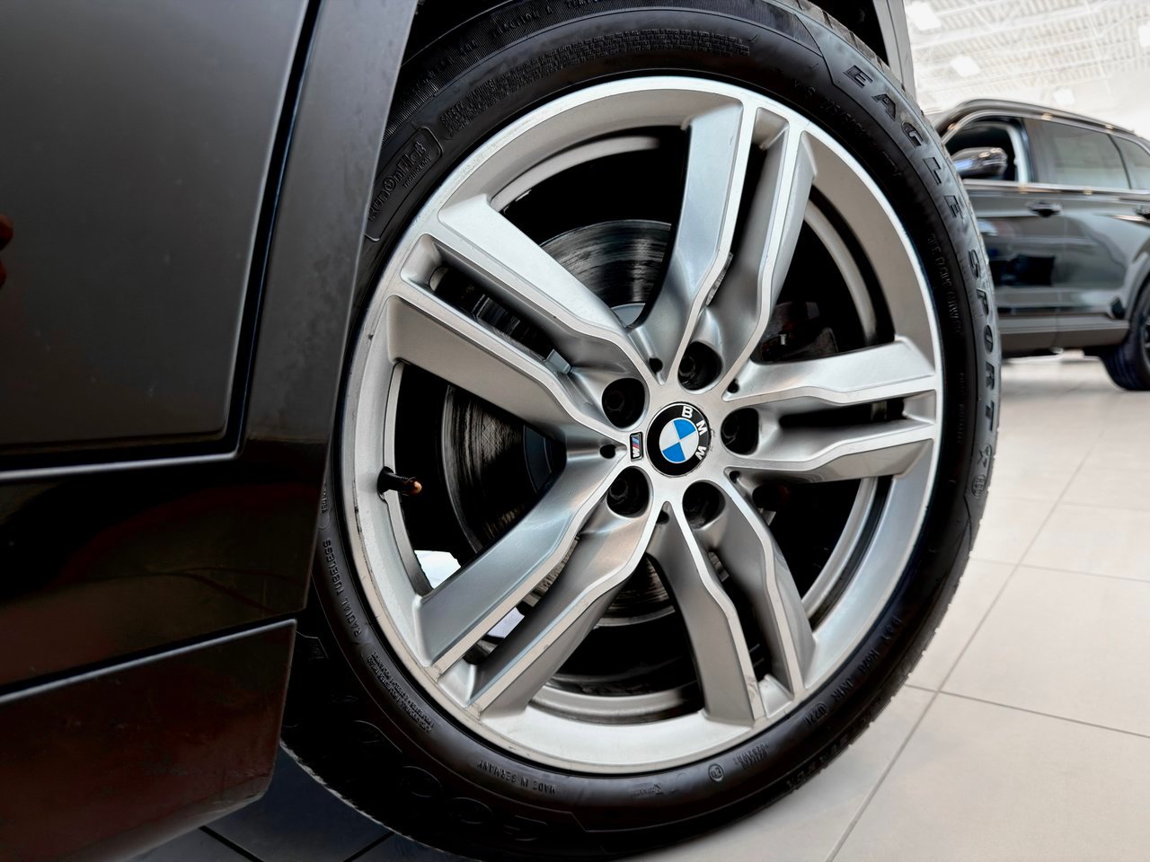 2017 BMW X1 Black Notre-Dame-des-Prairies - photo #16