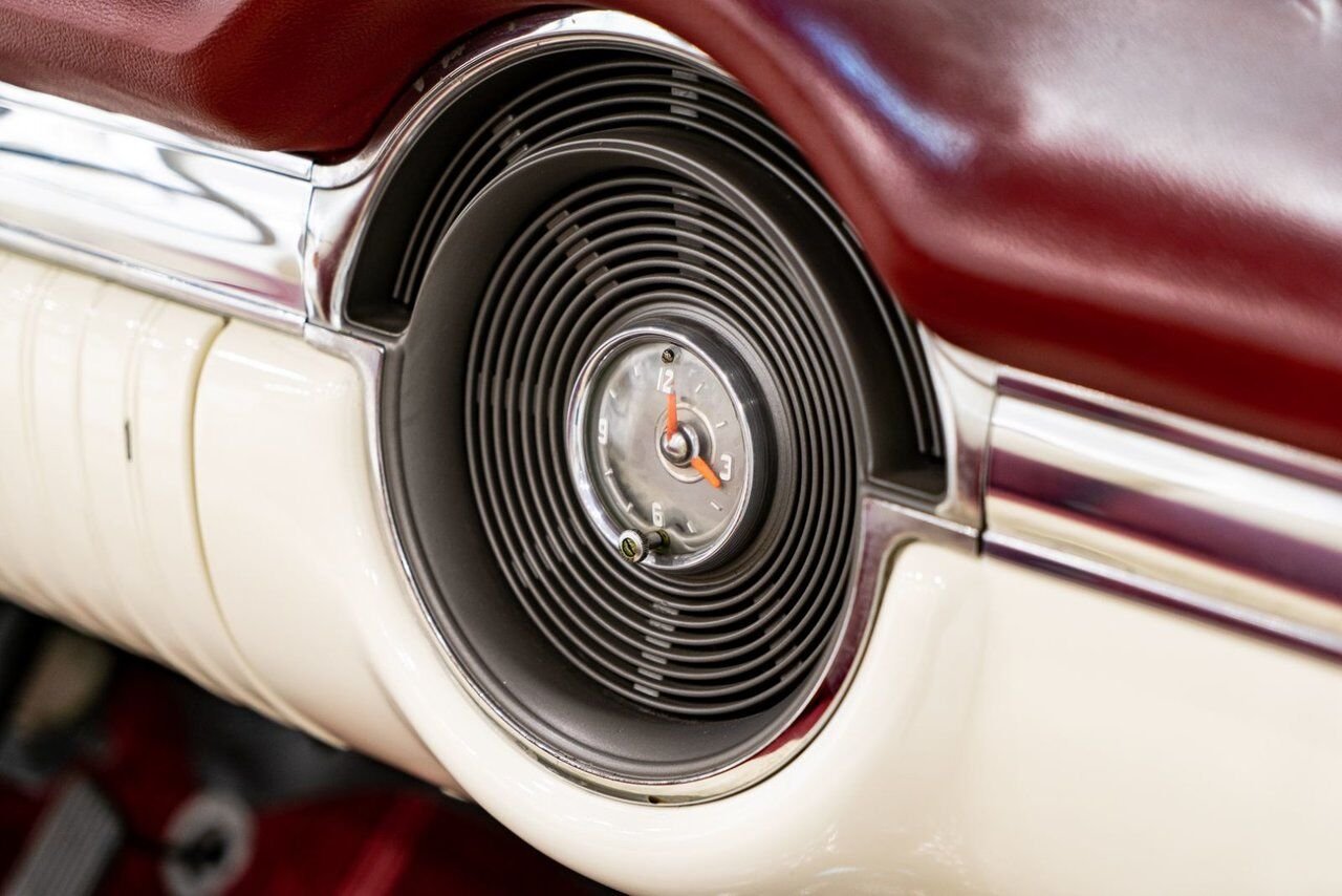 Oldsmobile 98 PRIX EN USD | Convertible Beautifully Presented from complete Restoration 1953 Rouge Montréal - photo #71