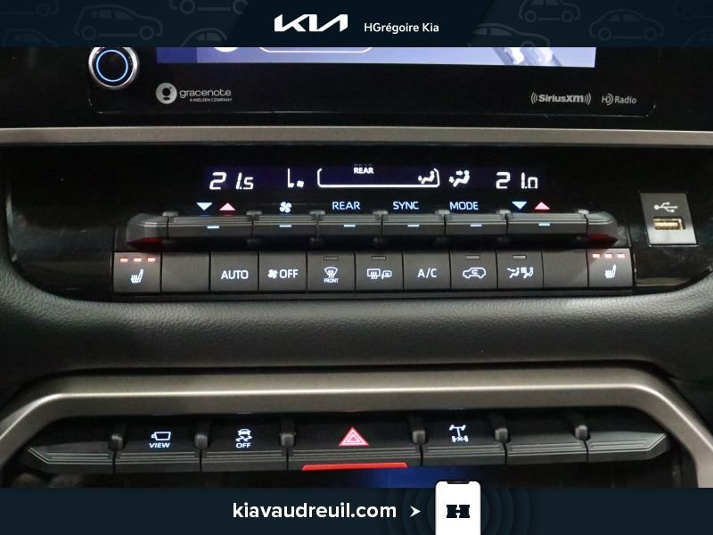 2024 Toyota Sequoia Grey Blainville - photo #25
