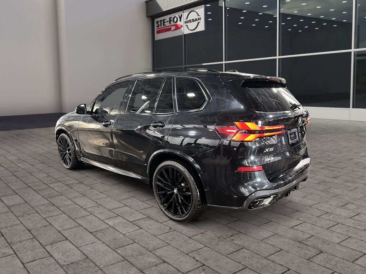 BMW X5 2024 Noir Québec - photo #3