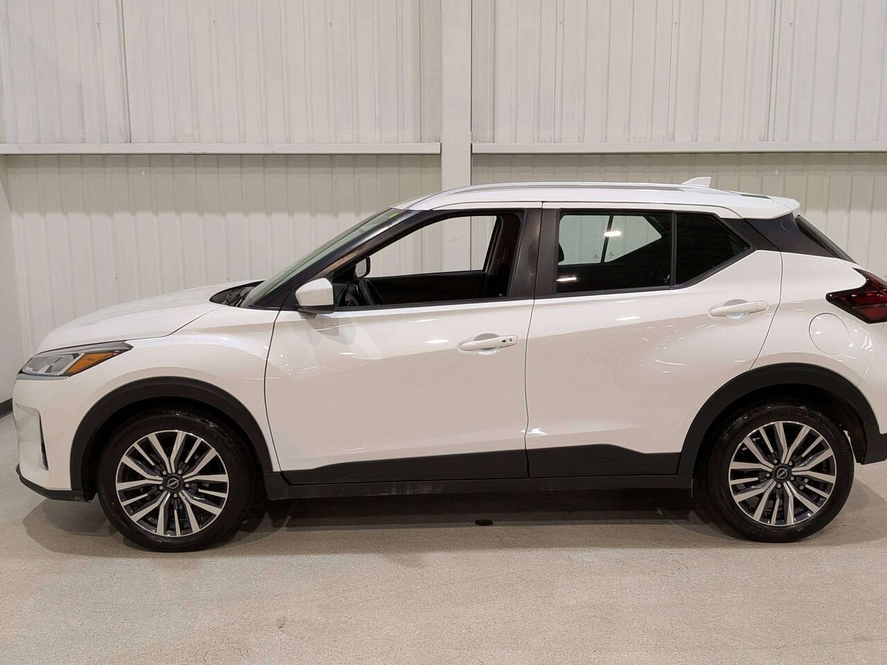 Nissan Kicks SV FWD 2024 Blanc Val-David - photo #4