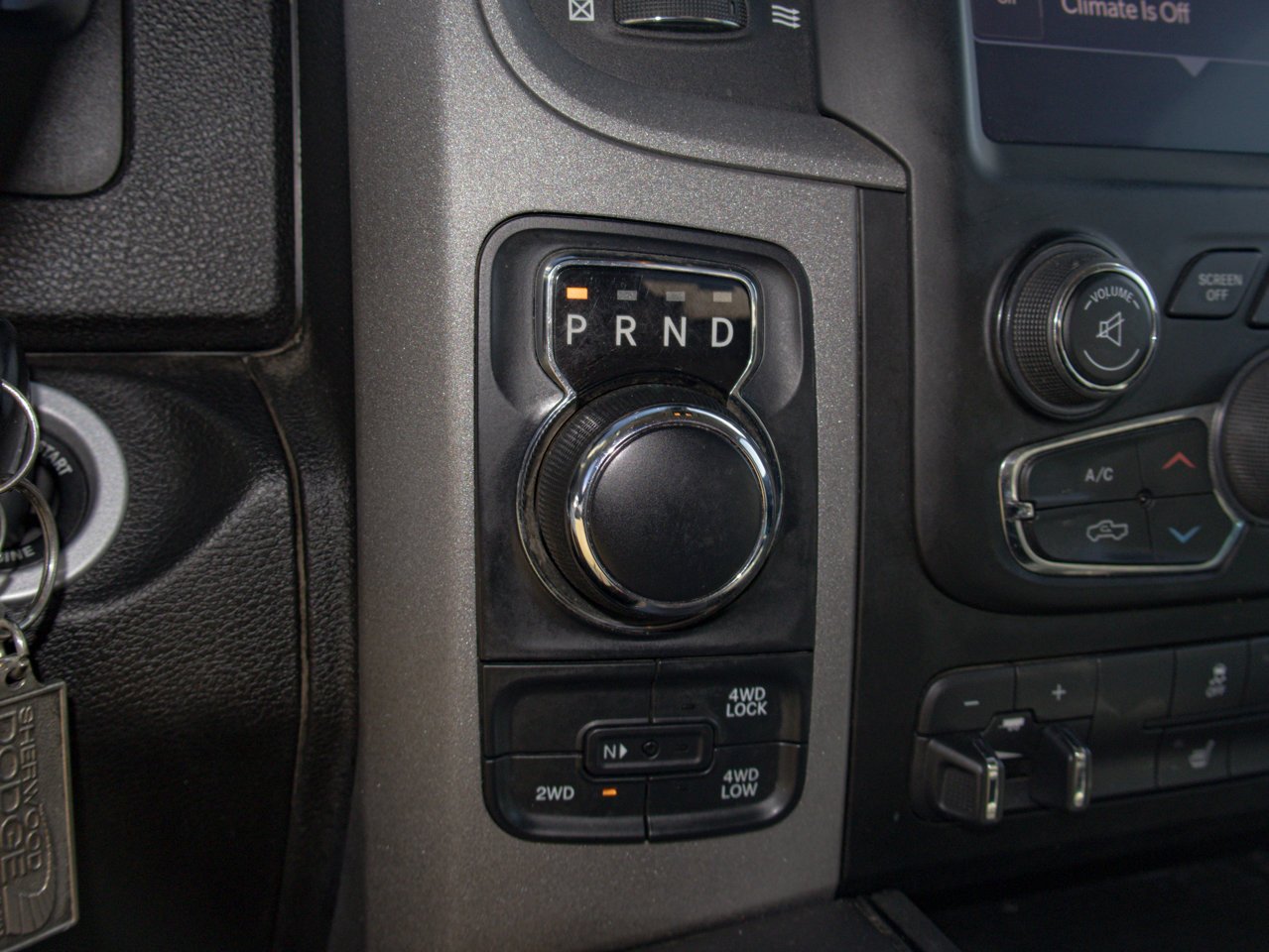 2022 Ram 1500 Classic Express 4x4 Crew Cab 5'7 Box Red Sherwood Park - photo #26