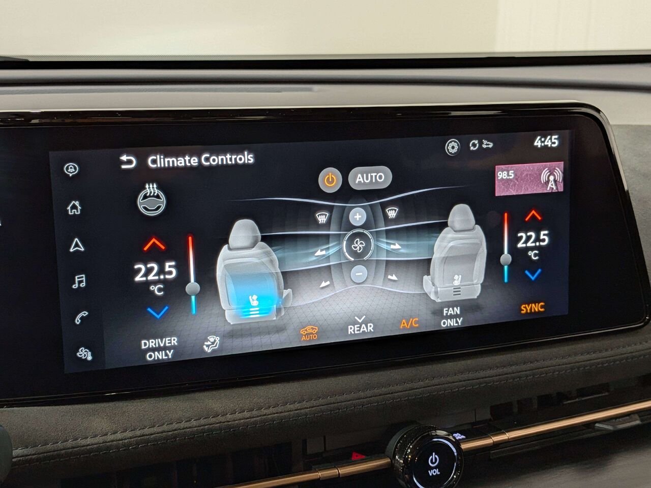 2023 Nissan ARIYA PLATINUM+ e-4ORCE AWD Black Val-David - photo #25