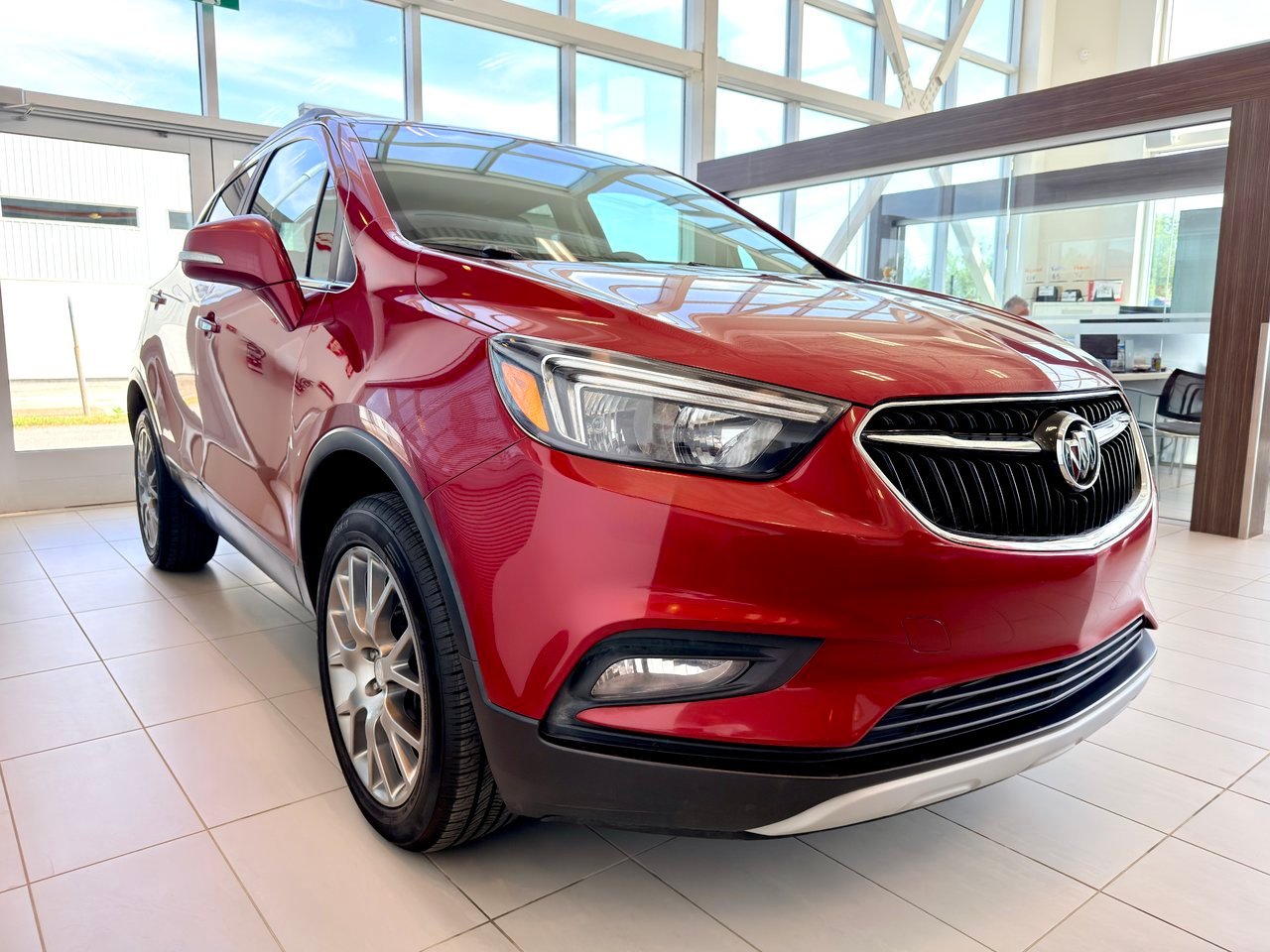Buick Encore 2017 Rouge Notre-Dame-des-Prairies - photo #6