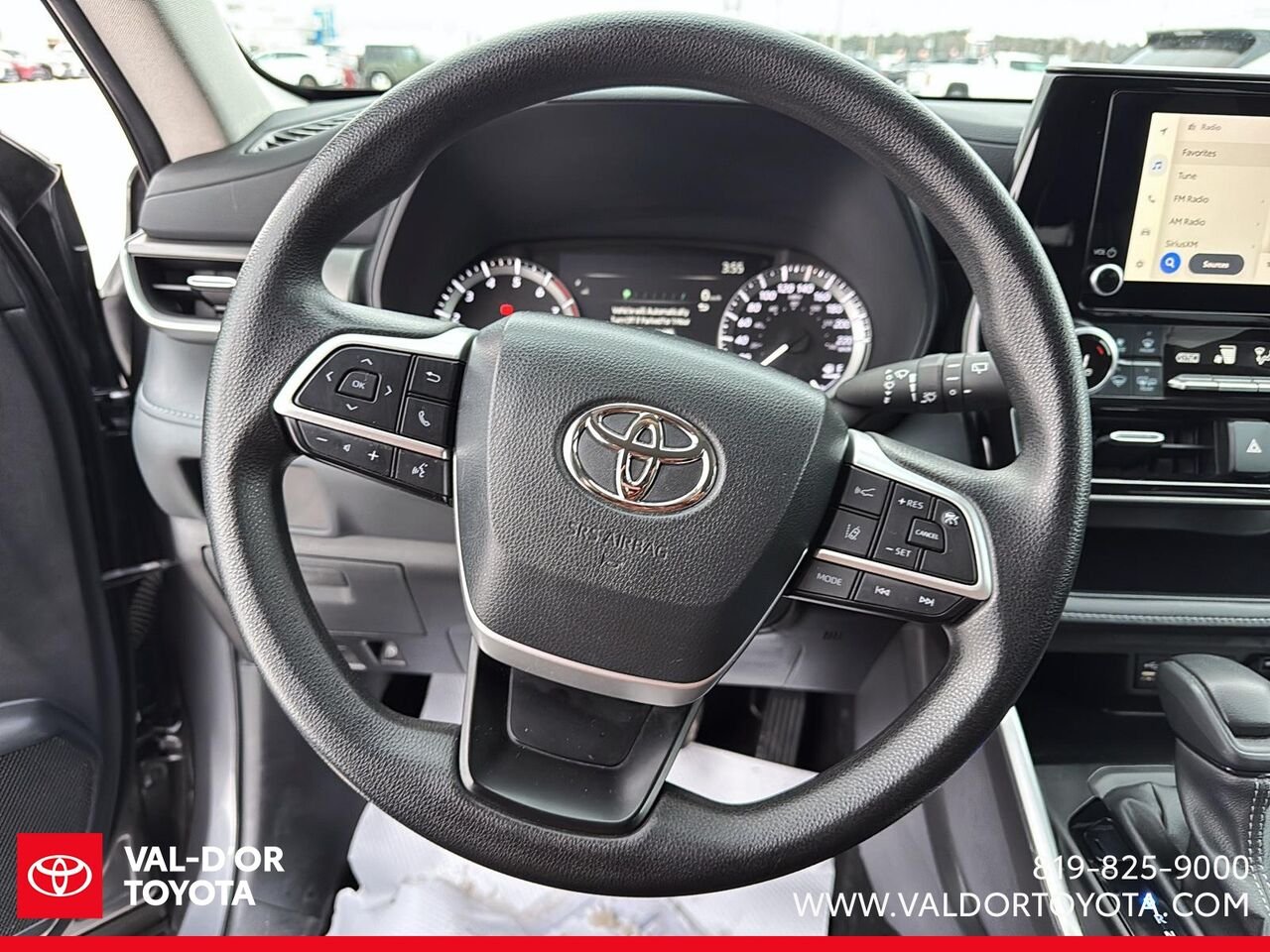 2024 Toyota Highlander AWD LE AWD Magnetic Grey Metallic Val-d'Or - photo #10