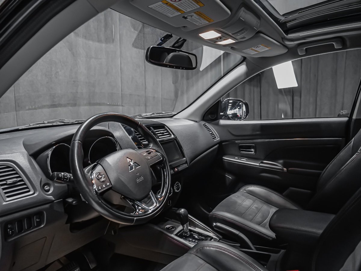 Mitsubishi RVR SEL TOIT PANORAMIQUE 2019 Noir Montréal - photo #5