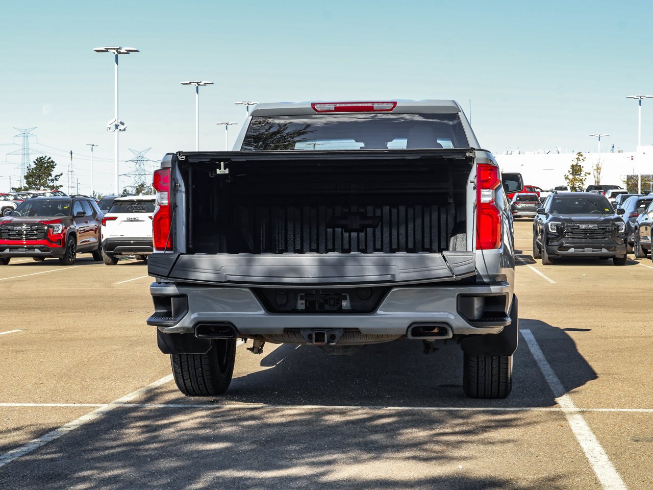 2024 Chevrolet Silverado 1500 4WD Crew Cab 147 RST Grey Sherwood Park - photo #8