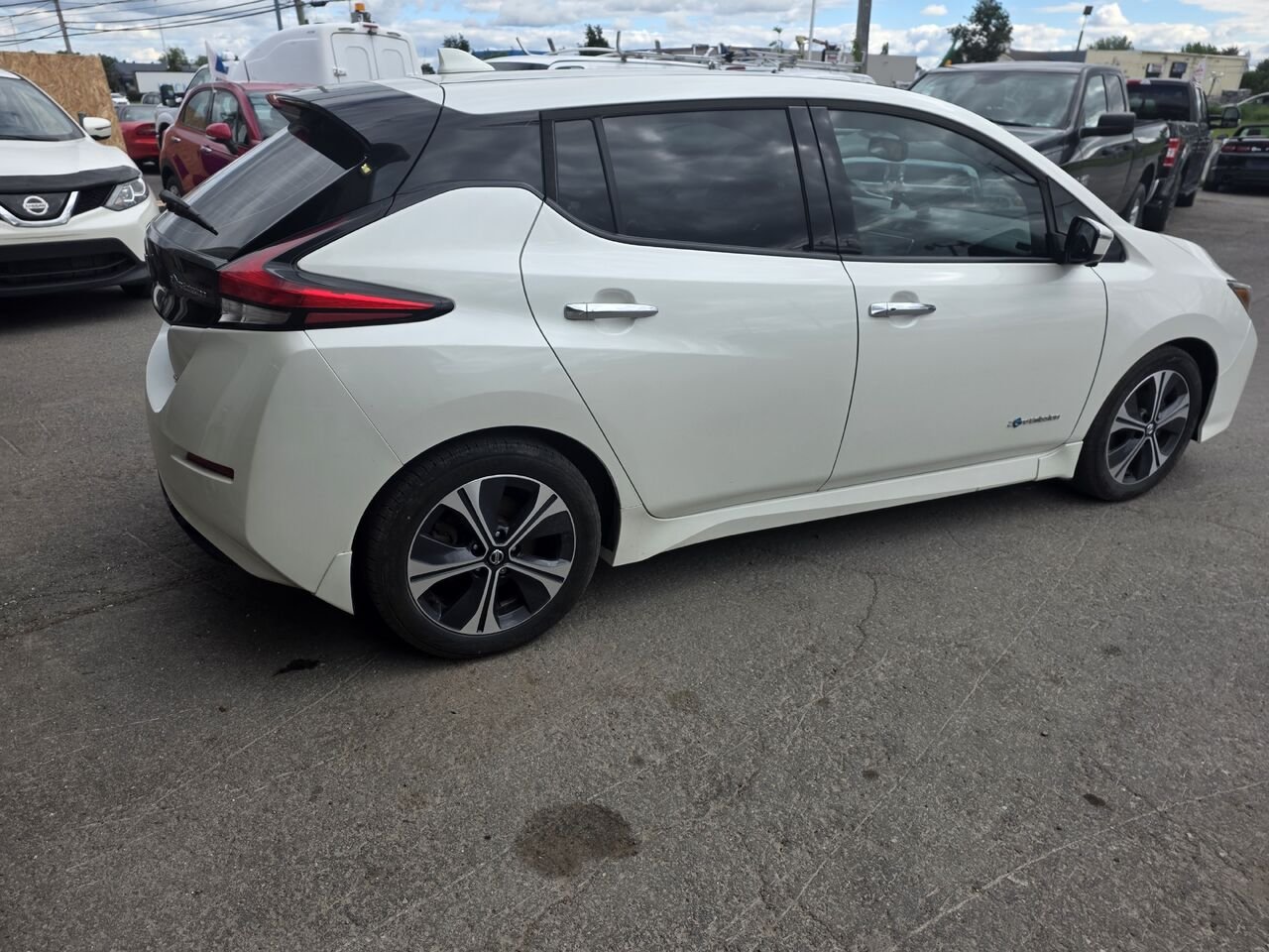 2018 Nissan LEAF White  - photo #6