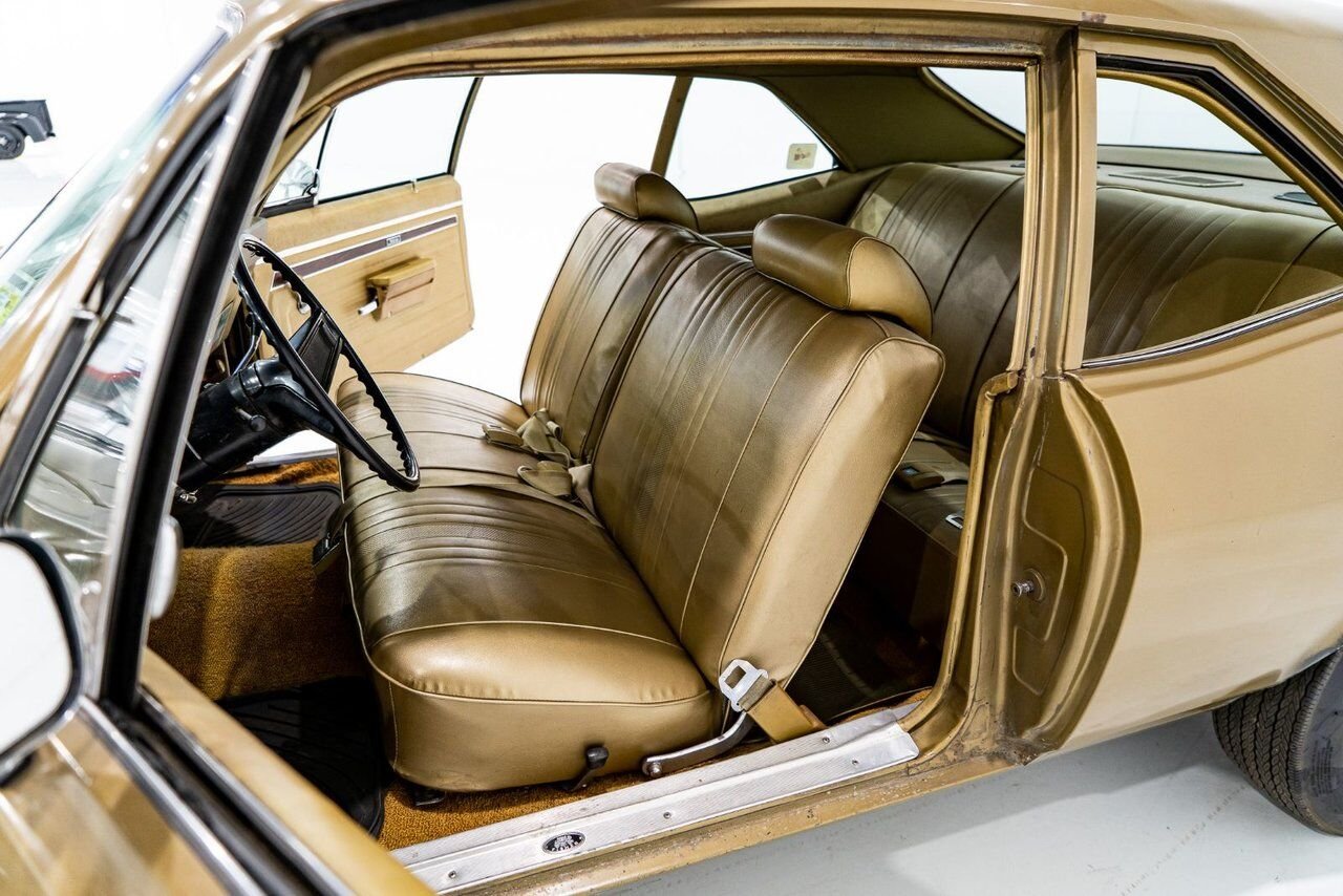 Chevrolet Nova *PRIX EN USD* unrestored true survivor Matching# L78 396/375hp 1970 Or Montréal - photo #7