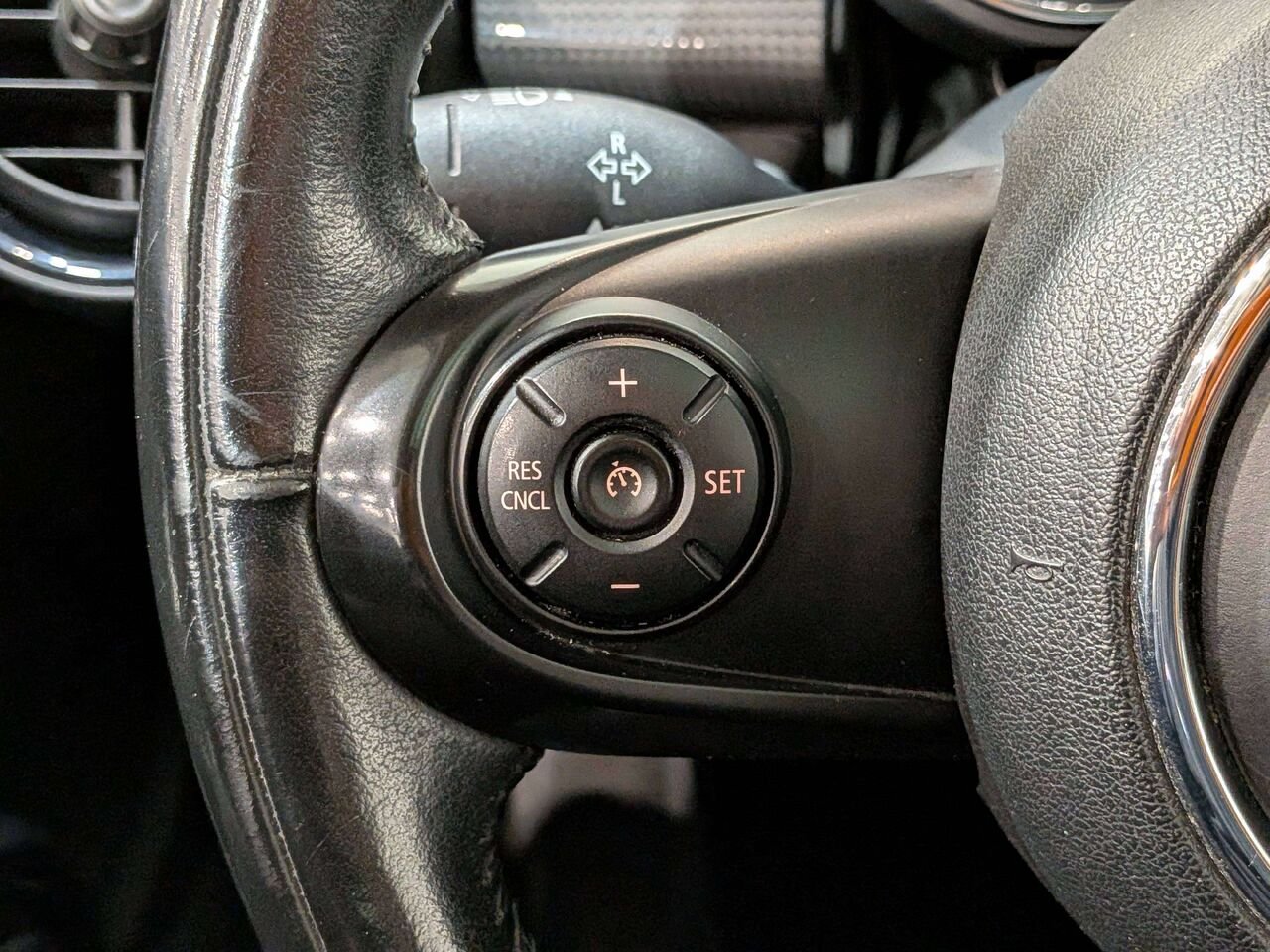 MINI 3 Door Cooper FWD 2019 Gris Val-David - photo #13