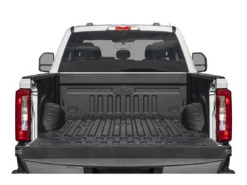 Ford Super Duty F-350 à roues arrière simples XLT