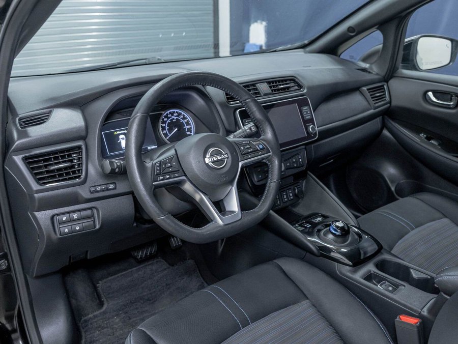 Nissan LEAF SV *NAV* SIÈGES CHAUFF REG ADAPT CARPLAY 2023 Noir