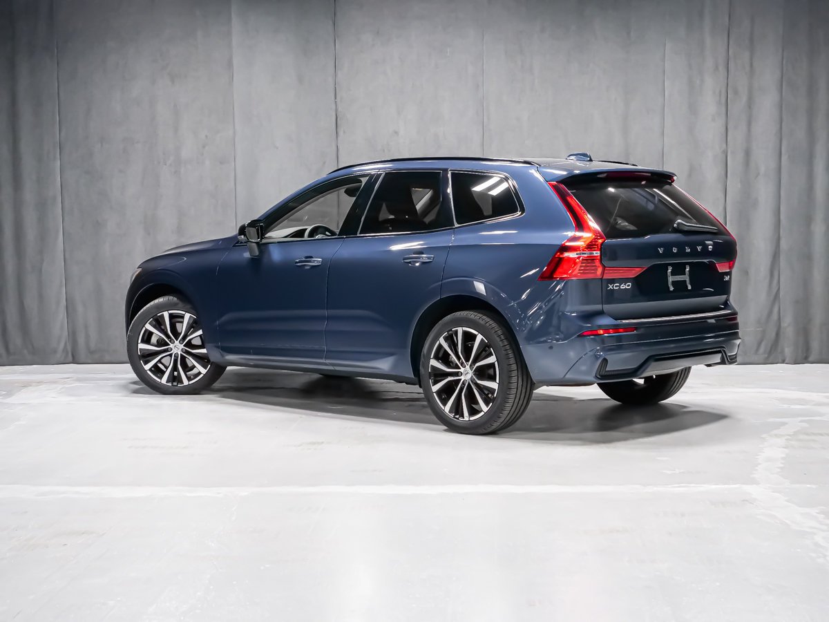 Volvo XC60 B6 PLUS DARK CLIMATE 2023 Bleu Montréal - photo #4