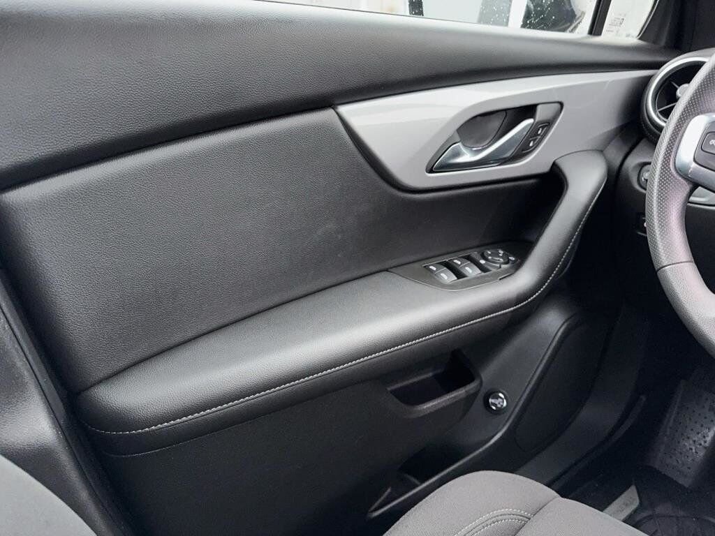 2022 Chevrolet Blazer LT Black Baie-Comeau - photo #9