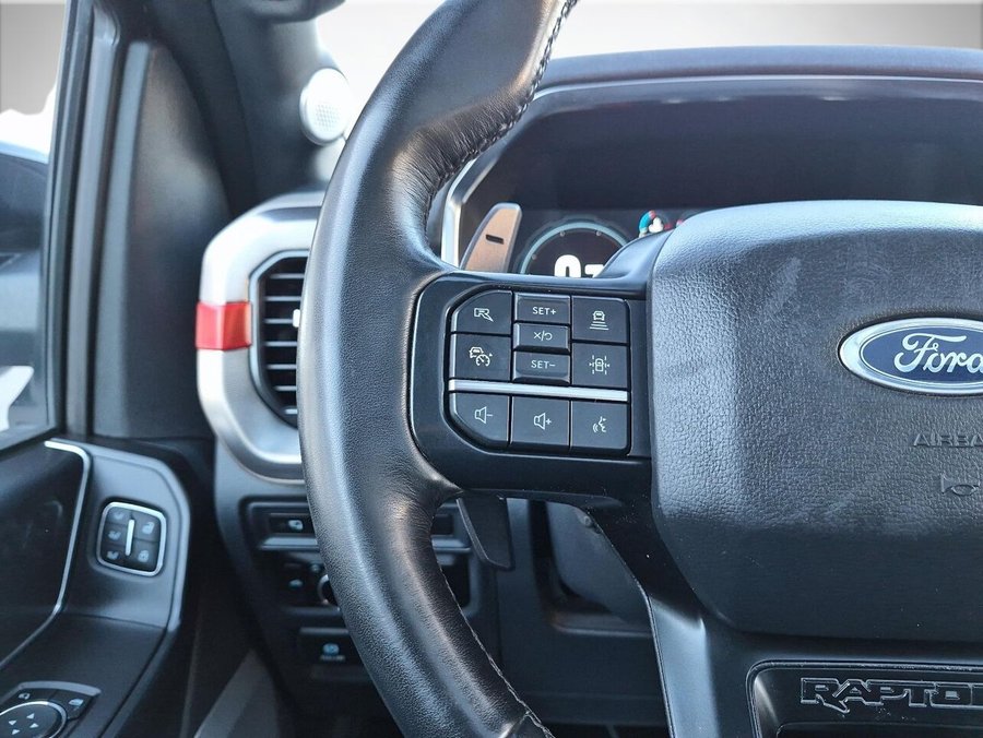 Ford F-150 Raptor SuperCrew 4RM caisse de 5,5 pi 2023 Noir