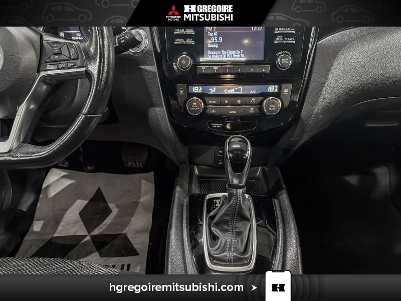2017 Nissan Qashqai Orange Laval - photo #22