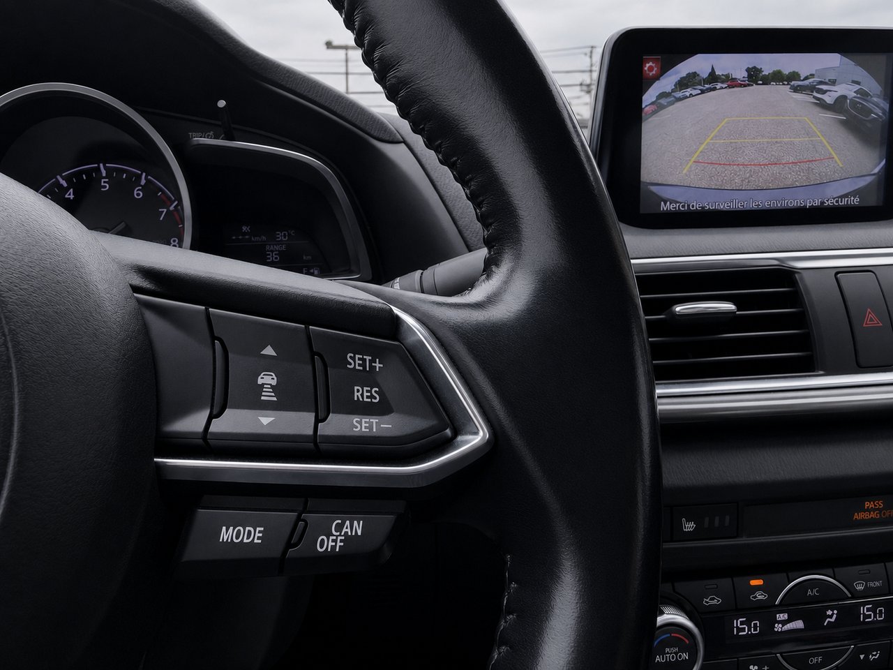 2018 Mazda Mazda3 Silver Châteauguay - photo #15