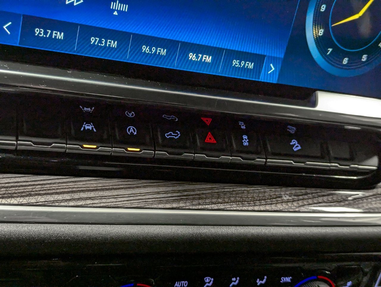Chevrolet Silverado 1500 LT Trail Boss 2022 . Saint-Eustache - photo #16