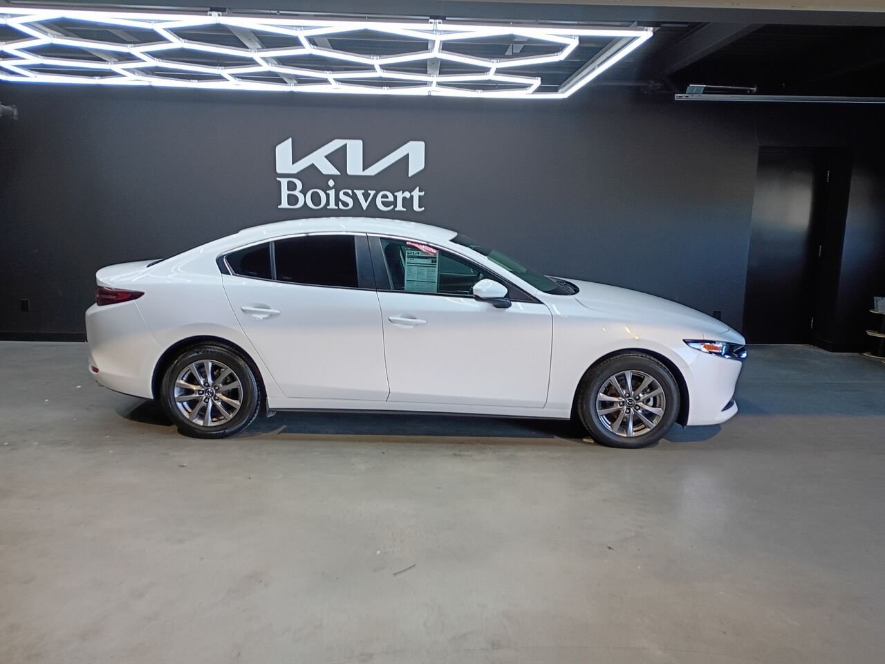 2019 Mazda Mazda3 White Blainville - photo #5