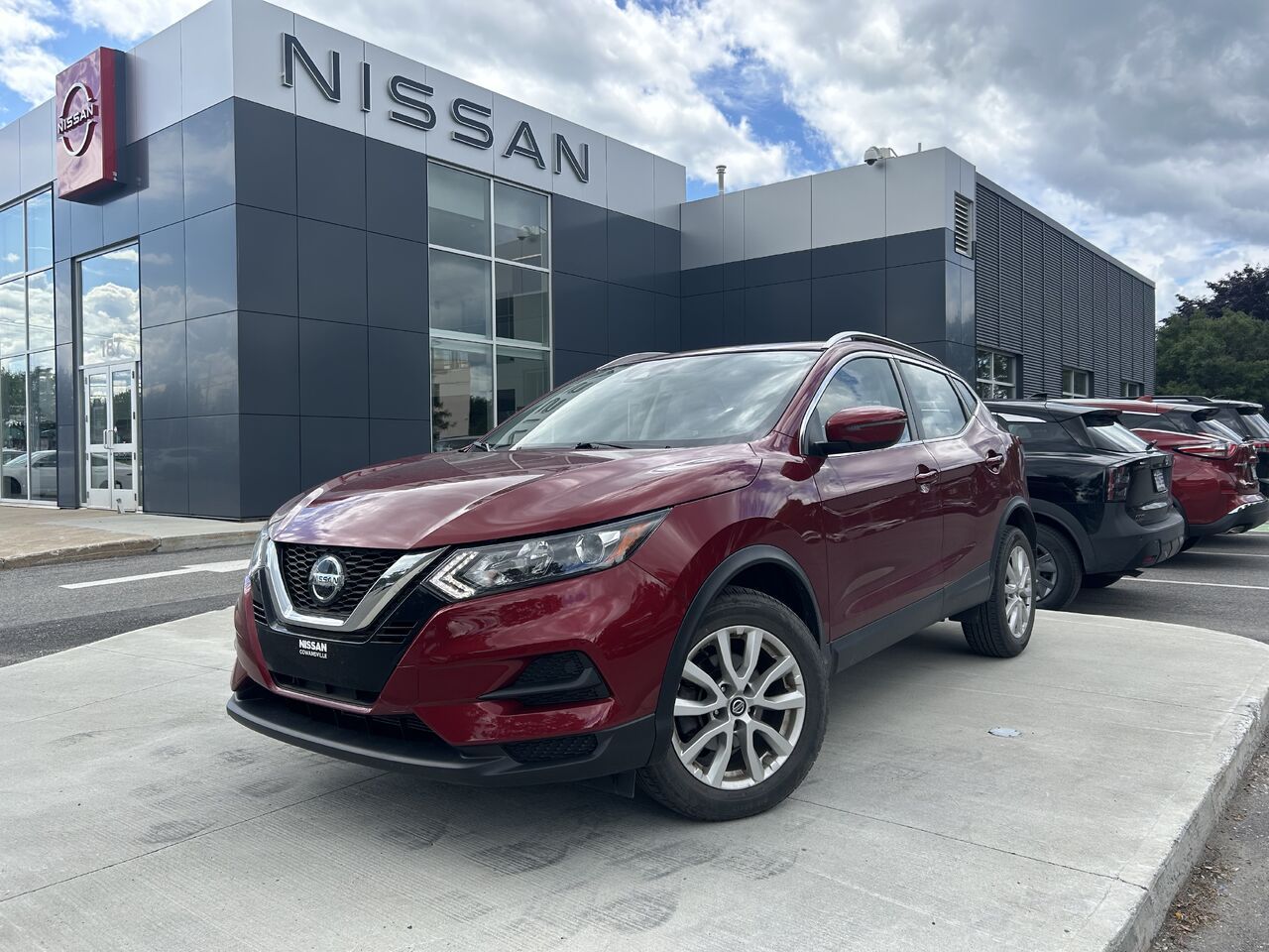 Red 2022 Nissan Qashqai SUV / Crossover  Automatic