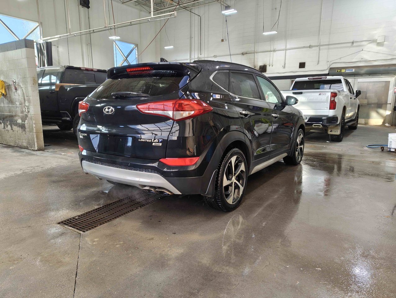 2017 Hyundai Tucson AWD 4dr 1.6L Limited Black Sherwood Park - photo #5