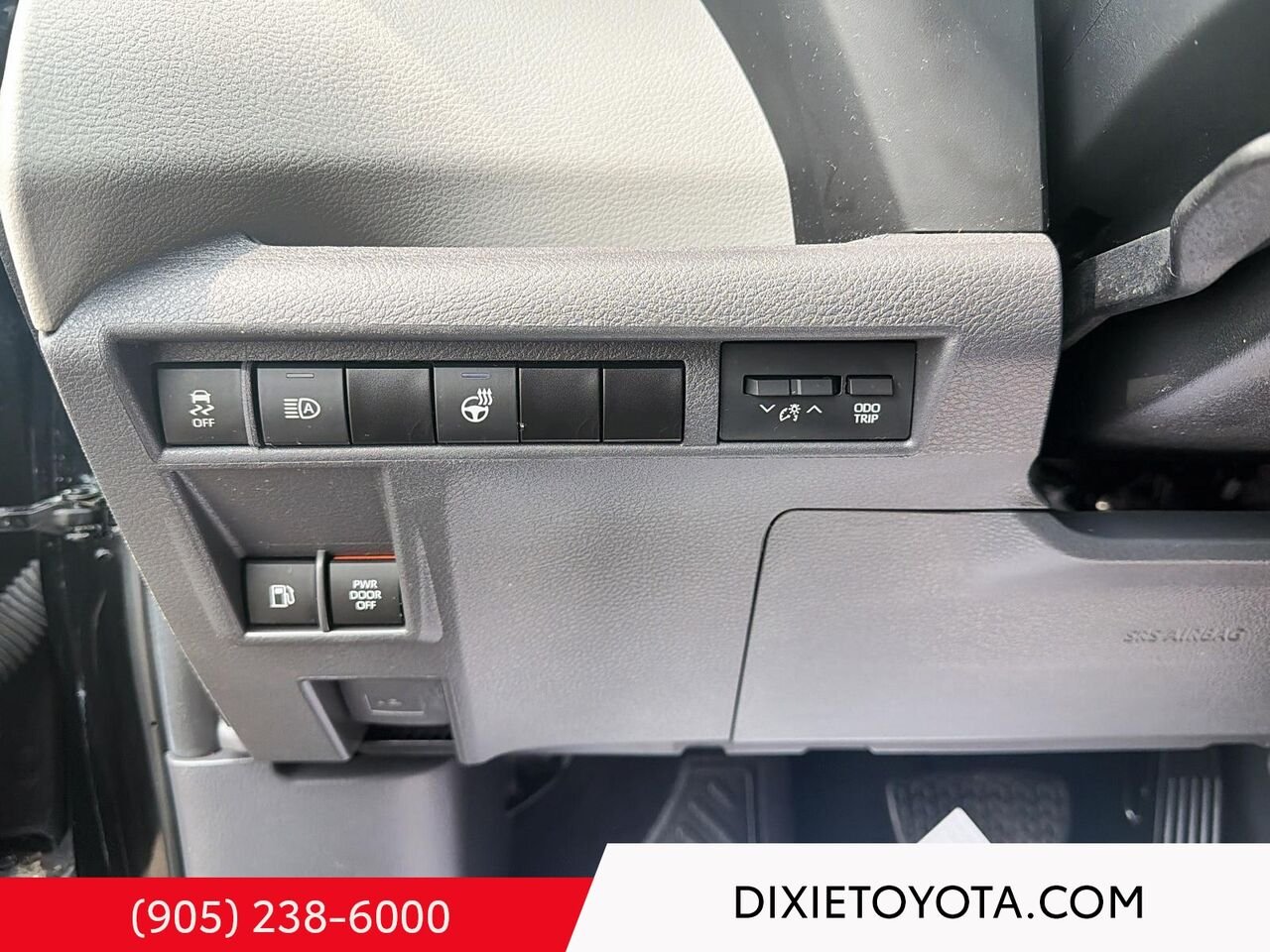 2024 Toyota Sienna LE AWD HYBRID / CLEAN CARFAX / 8 SEATS / HEATED SEATS / ALLOY WHEELS / CARPLAY AND ANDROID AUTO Black Mississauga - photo #11
