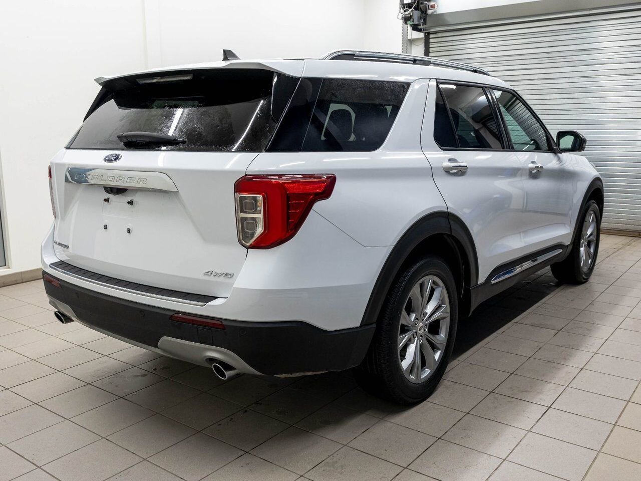 2023 Ford Explorer LIMITED 4WD *TOIT* CUIR *CAM 360* B&O *SIEGES VENT White Saint-Jérôme - photo #9