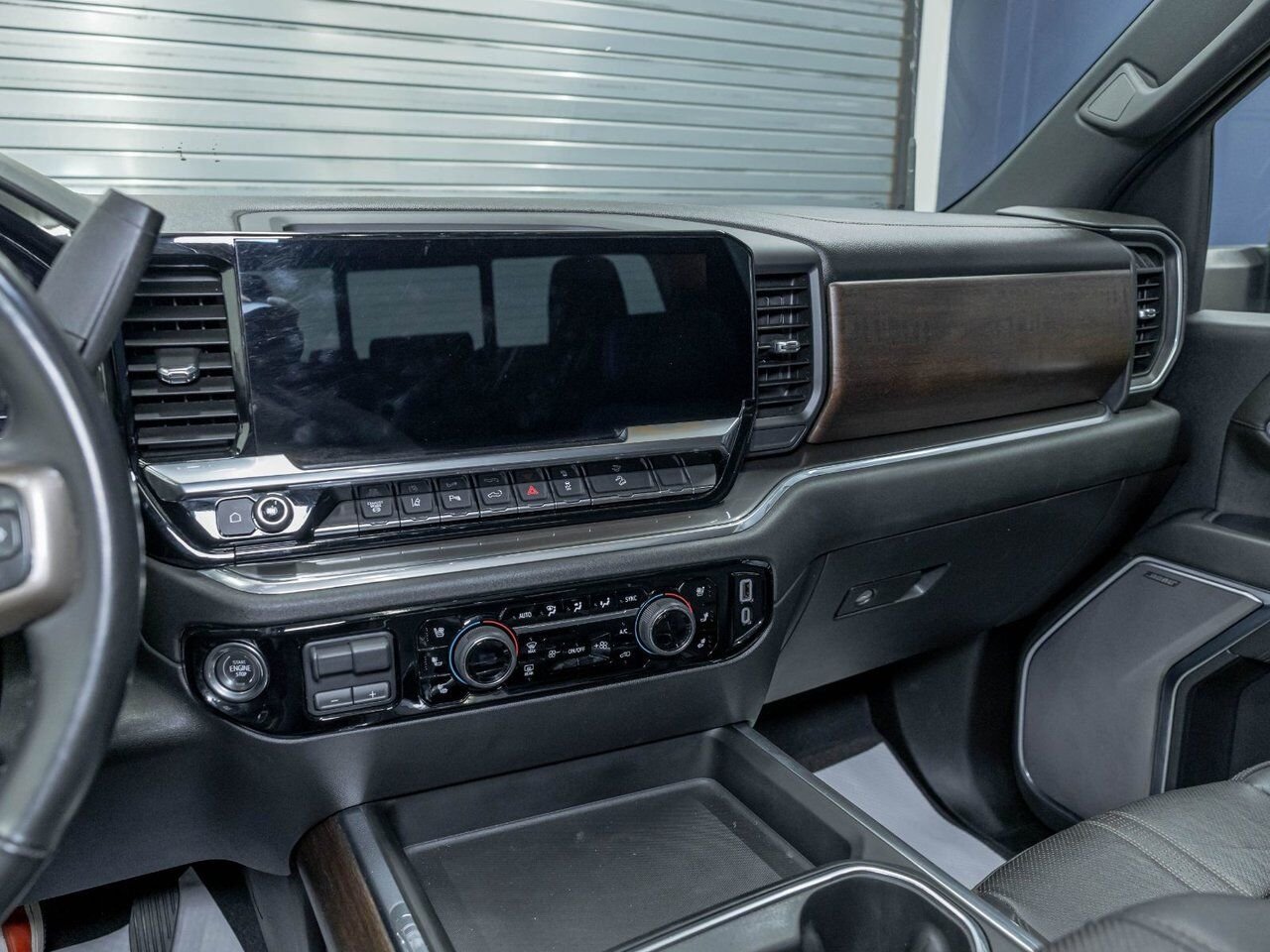 Chevrolet Silverado 2500HD HIGH COUNTRY Z71 CREW 4X4 *DIESEL* TOIT *HUD* BOSE 2024 Noir Saint-Jérôme - photo #20