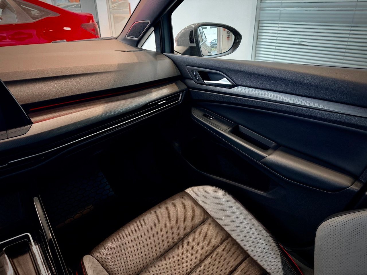 Volkswagen Golf GTI 2024 Gris Notre-Dame-des-Prairies - photo #19
