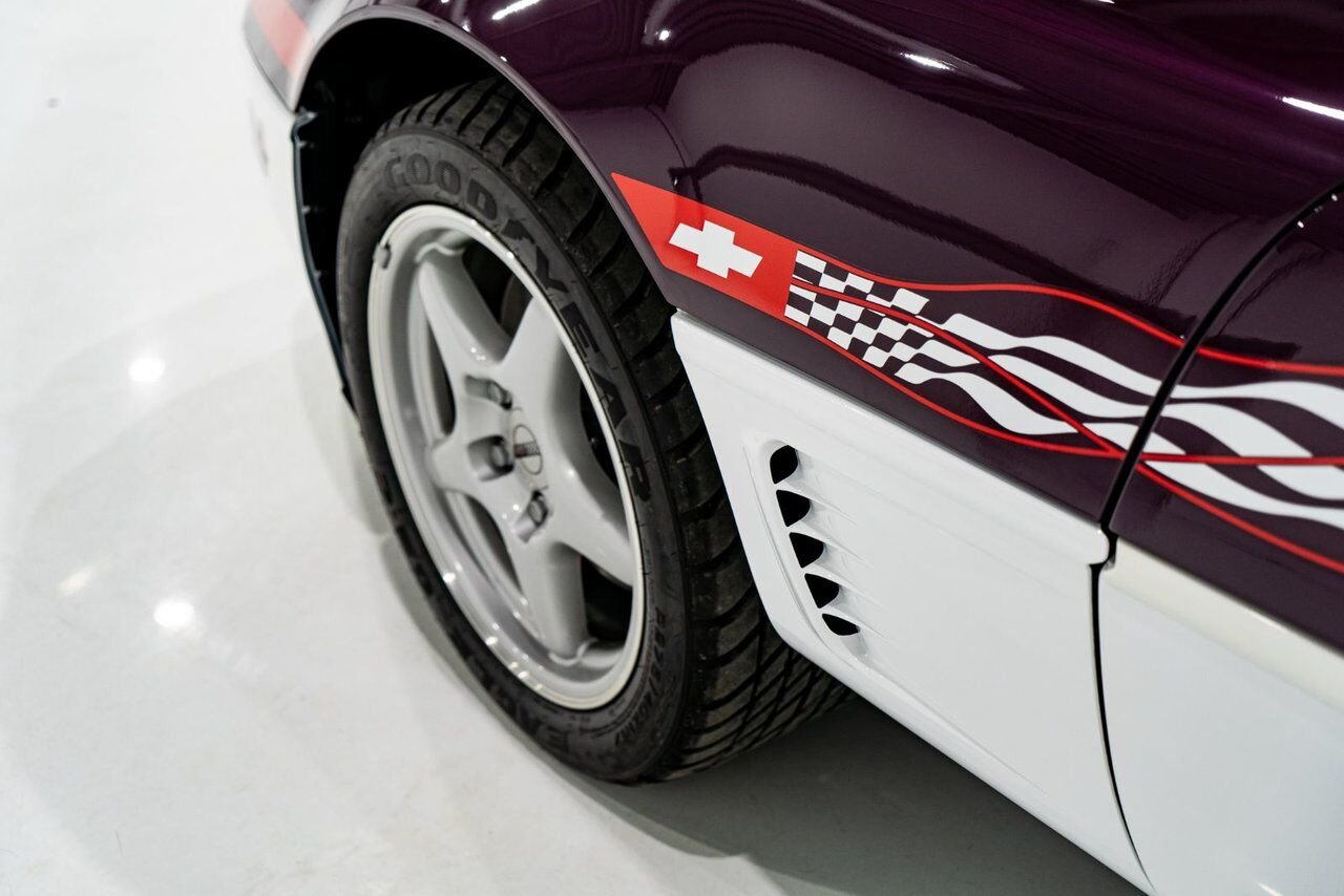 1995 Chevrolet Corvette *PRIX EN USD* RPO Z4Z PACE CAR PRESENTED IN DELIVERY PACKAGING WITH ONLY 192MILES (307KM) FROM NEW White Montreal - photo #52