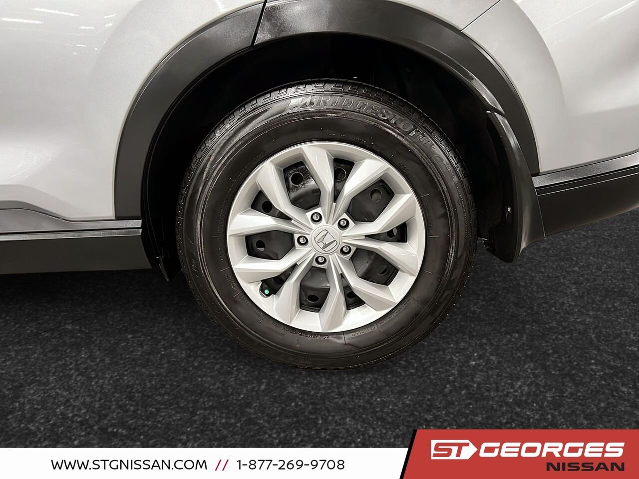 2025 Honda CR-V Silver Saint-Georges - photo #6