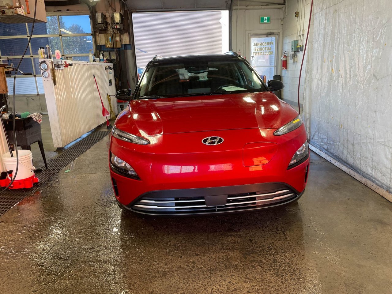 2023 Hyundai Kona Electric PREFERRED *CHARGE RAPIDE* SIEGES CHAUF *REG ADAPT Red Saint-Jérôme - photo #3