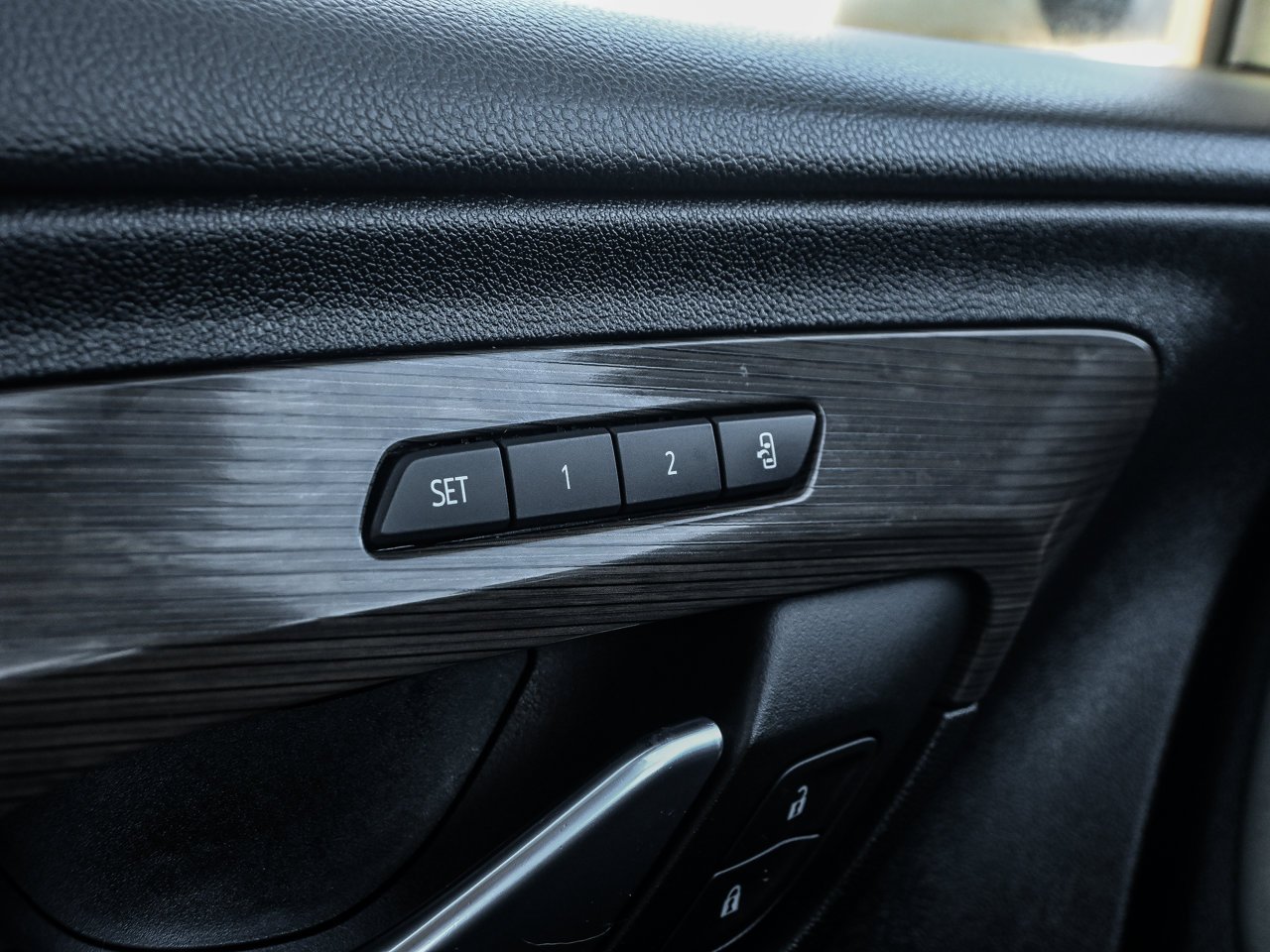 2022 GMC Terrain AWD 4dr Denali Black Sherwood Park - photo #18