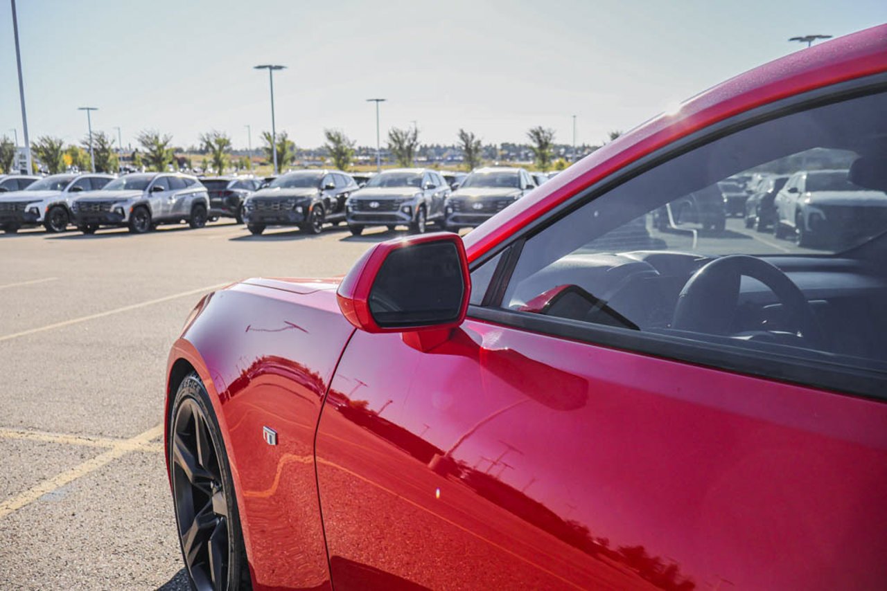 2018 Chevrolet Camaro 2dr Cpe 2LT Red Sherwood Park - photo #13