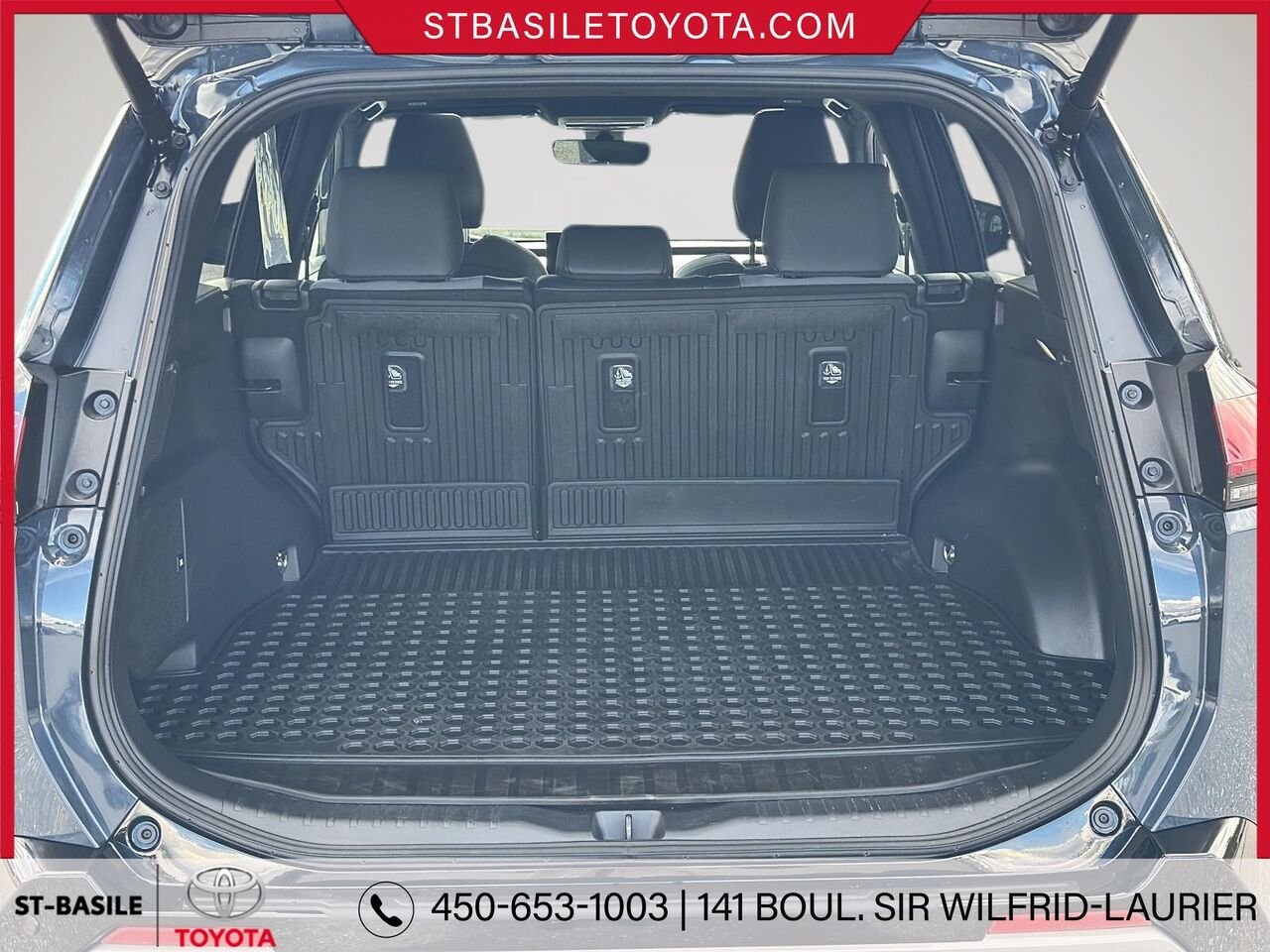 TOYOTA RAV4 Hybride 2026 Gris Saint-Basile-le-Grand - photo #8