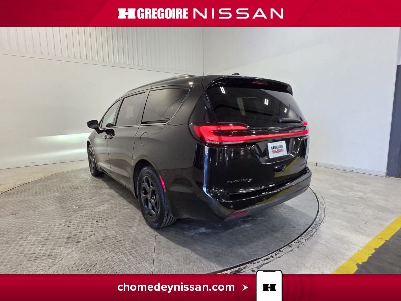 2025 Chrysler Pacifica Black Saint-Eustache - photo #7