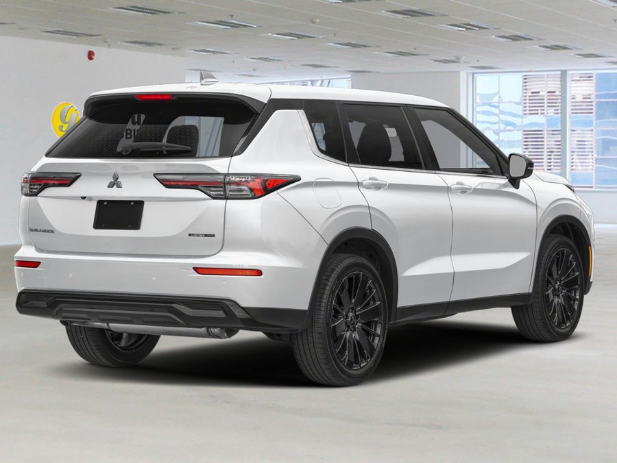 2026 MITSUBISHI Outlander LE S-AWC White Diamond