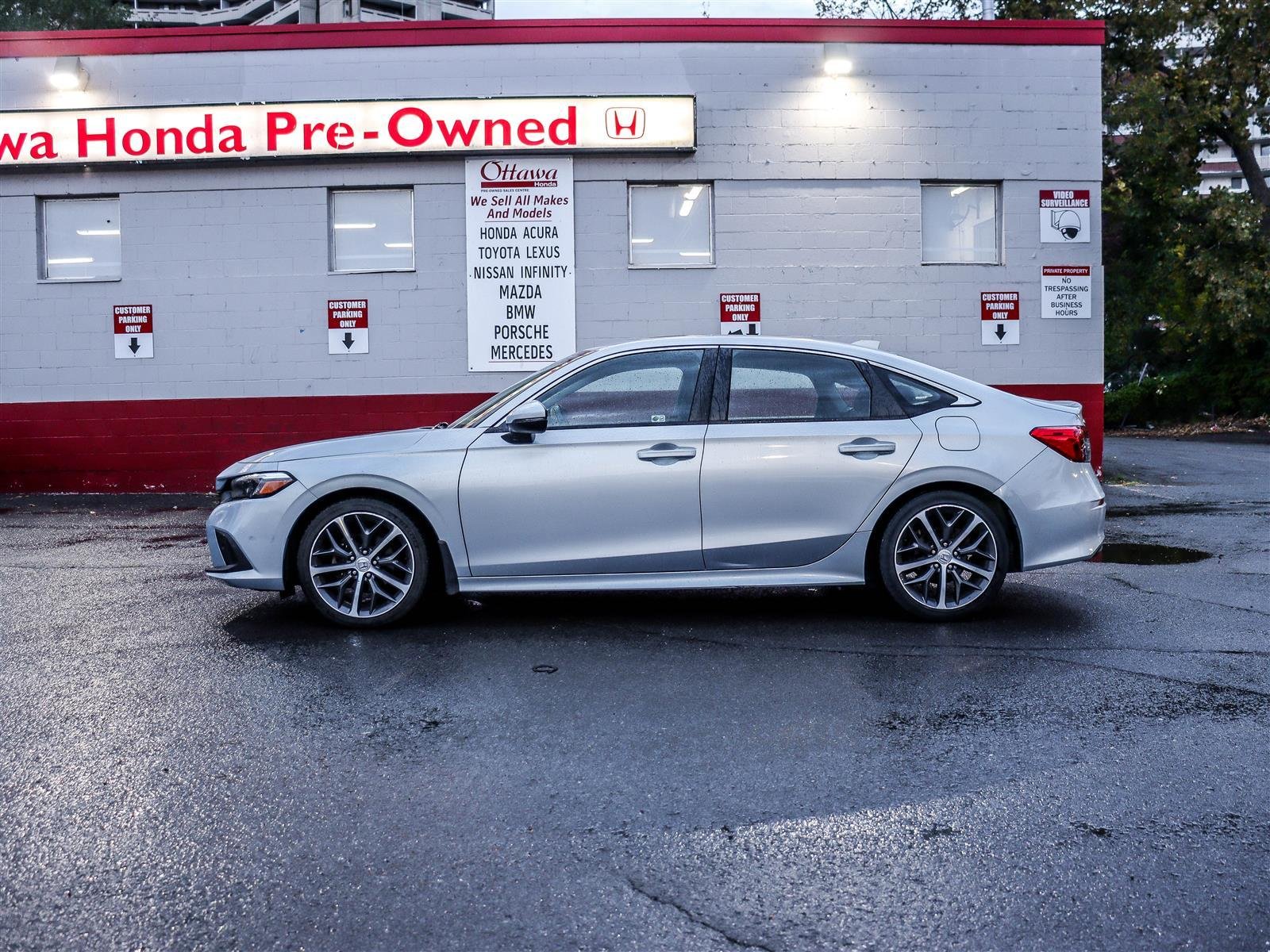 2022 Honda Civic Sedan Touring Ottawa & Gatineau - photo #4